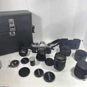 Asahi Pentax Spotmatic SP SLR 35mm Film Camera w/ 50mm 3 Lens Case And More!